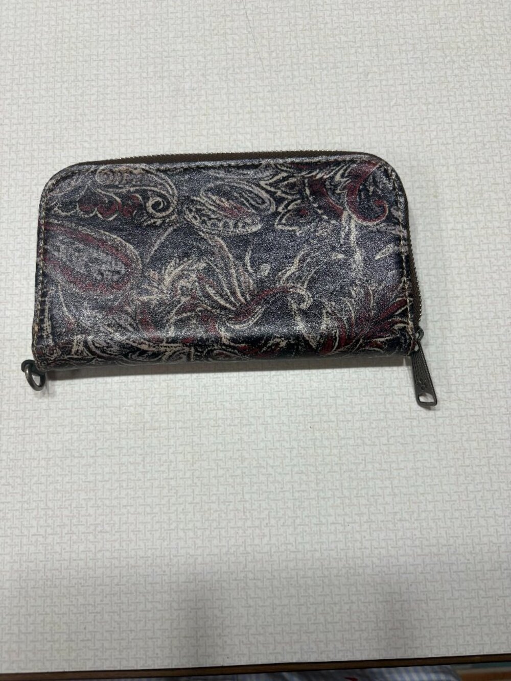 Preowned Patricia Nash Zip around Leather Wallet in Paisley